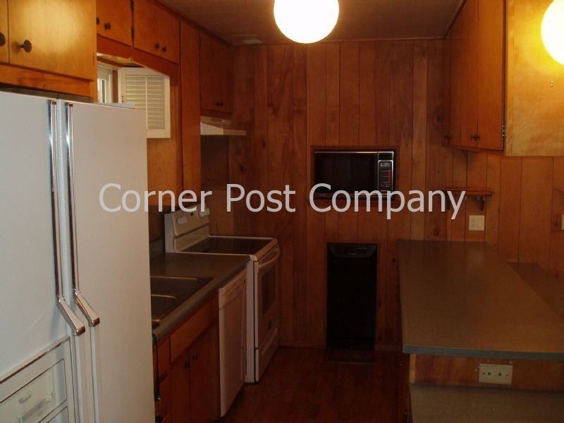 4515 Sherwood St NE - Photo 3 of 18