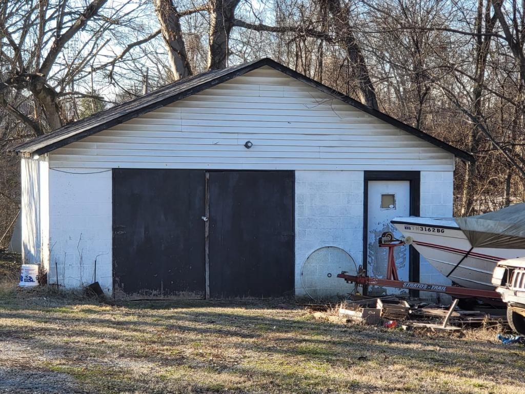 528 9th St - Photo 2 of 2