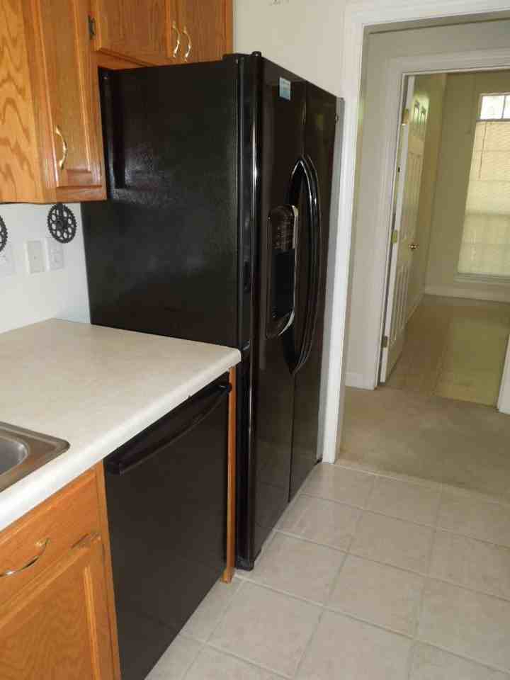 3799 Pelham Dr - Photo 3 of 27