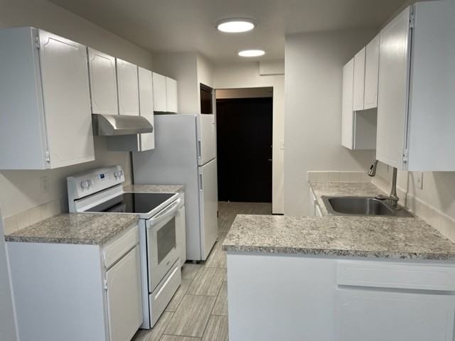 2185 NW Mast PlaceApt. D #2185D - Photo 2 of 43