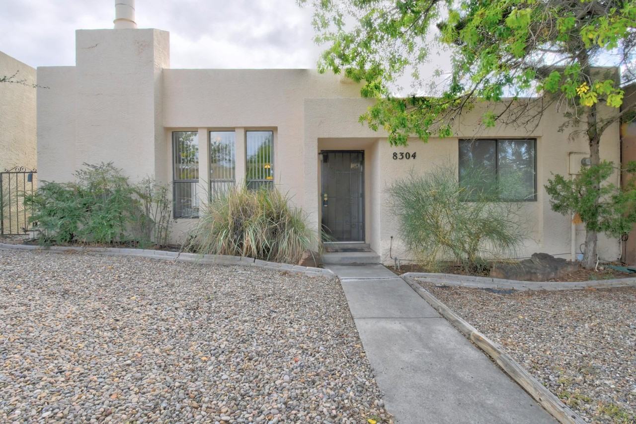 8304 Della Rd Ne TH, Albuquerque, NM 87109 3 Bedroom Apartment for