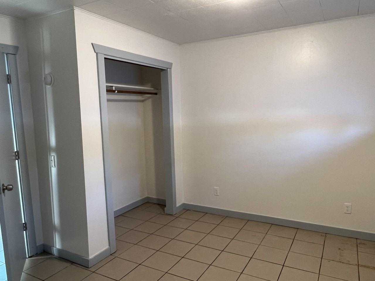 300 Birch St Ne #2 - Photo 3 of 13