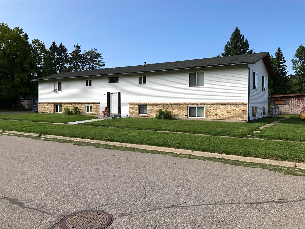 300 Birch St Ne #2 - Photo 5 of 13