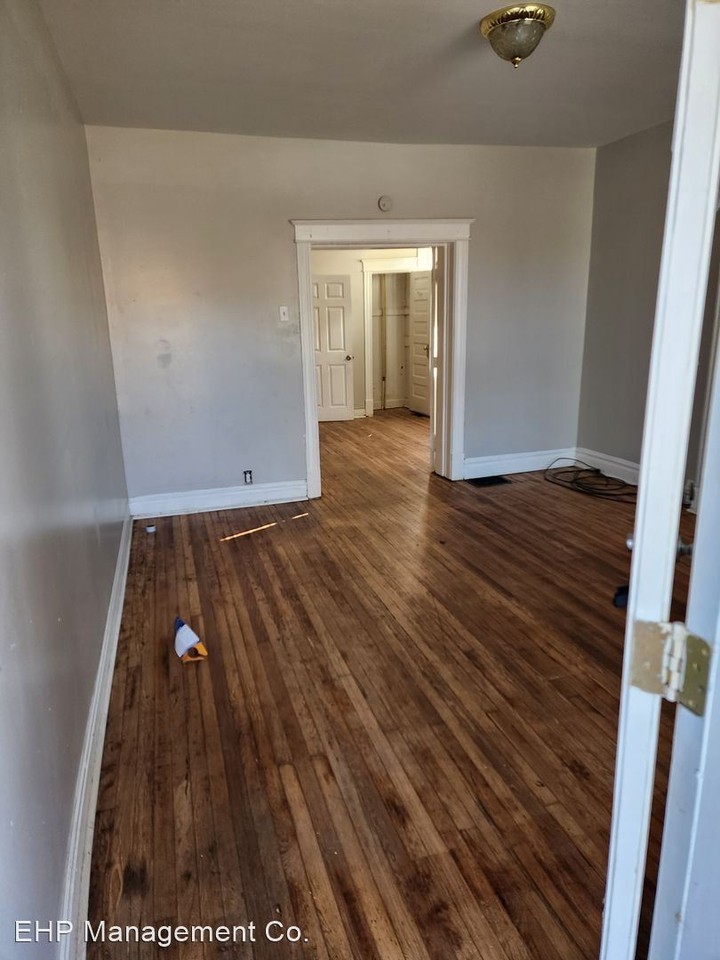 5028 Alabama Avenue - Photo 2 of 16
