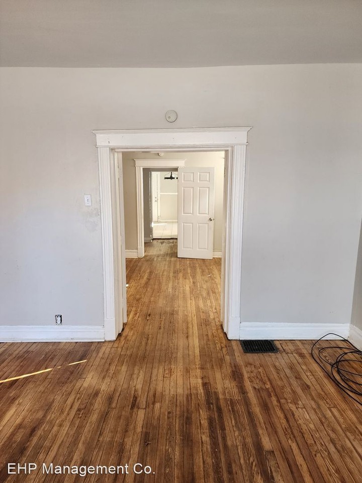 5028 Alabama Avenue - Photo 3 of 16