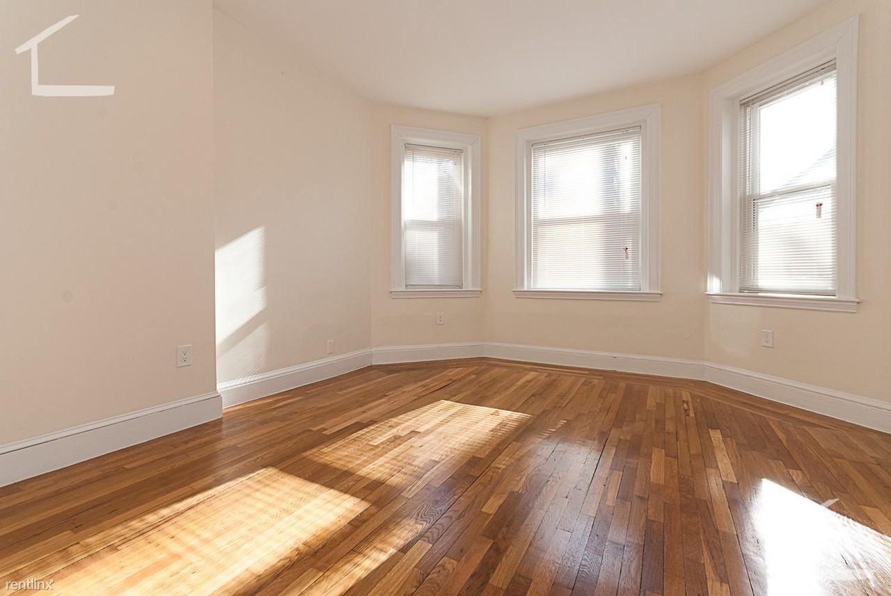 55 Thatcher St - Photo 2 of 10