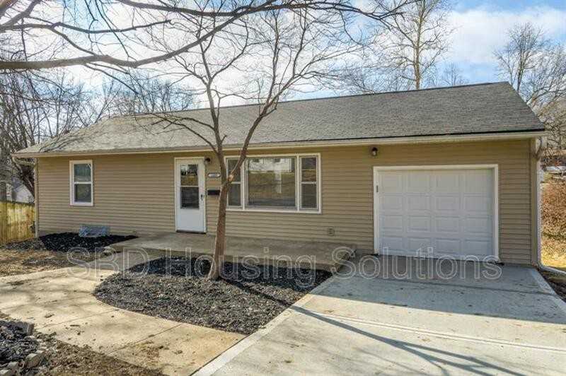 1805 Rankin Dr - Photo 2 of 9