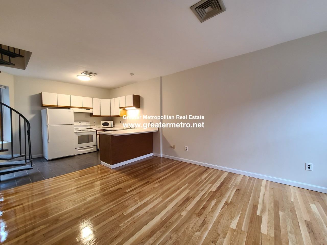 30 Clark St #4