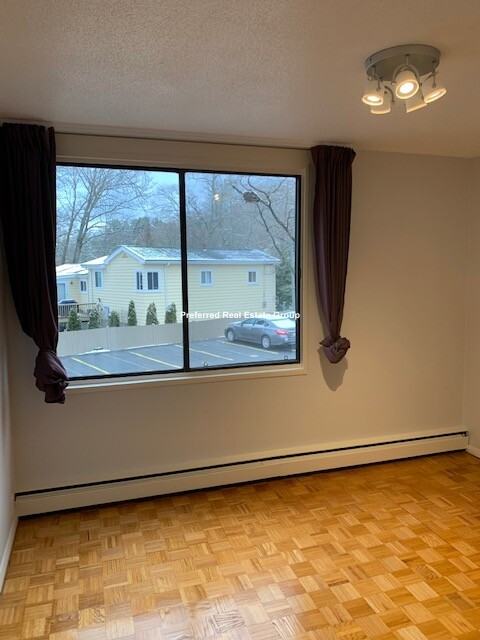 330 Newton St #C - Photo 3 of 17