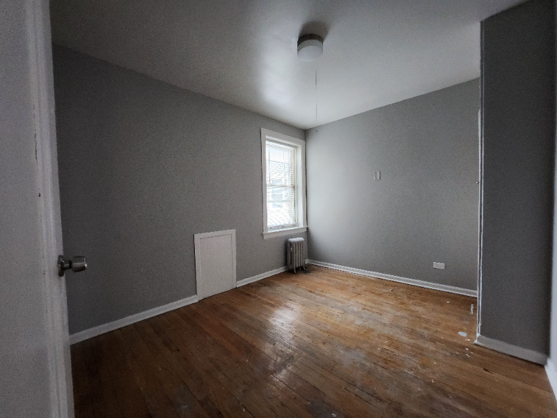 5911 W Huron St #2 - Photo 5 of 9