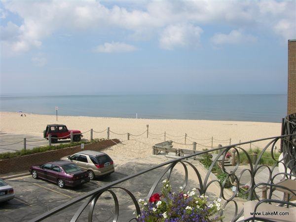 Lighthouse Pointe Condo C1 - Photo 2 of 10