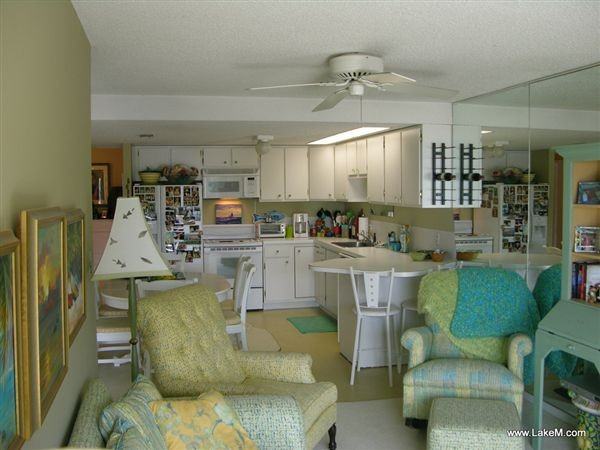 Lighthouse Pointe Condo C1 - Photo 3 of 10