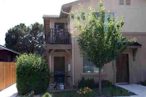 1052 Watt St #A - Photo 3 of 4