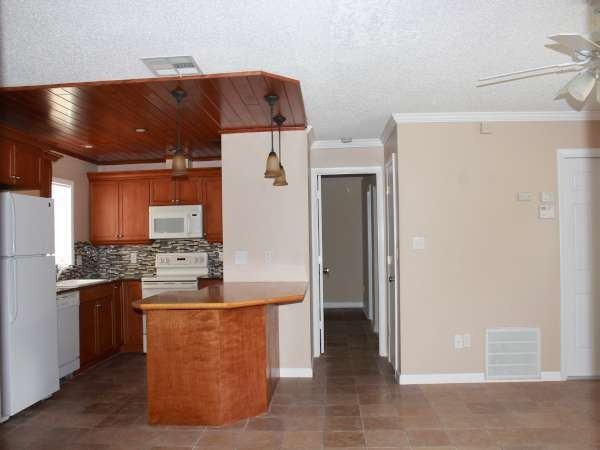 708 Lancewood Dr - Photo 3 of 16