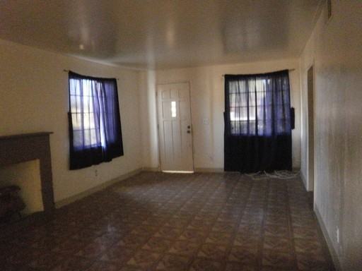 511 N Columbia Ave - Photo 3 of 8