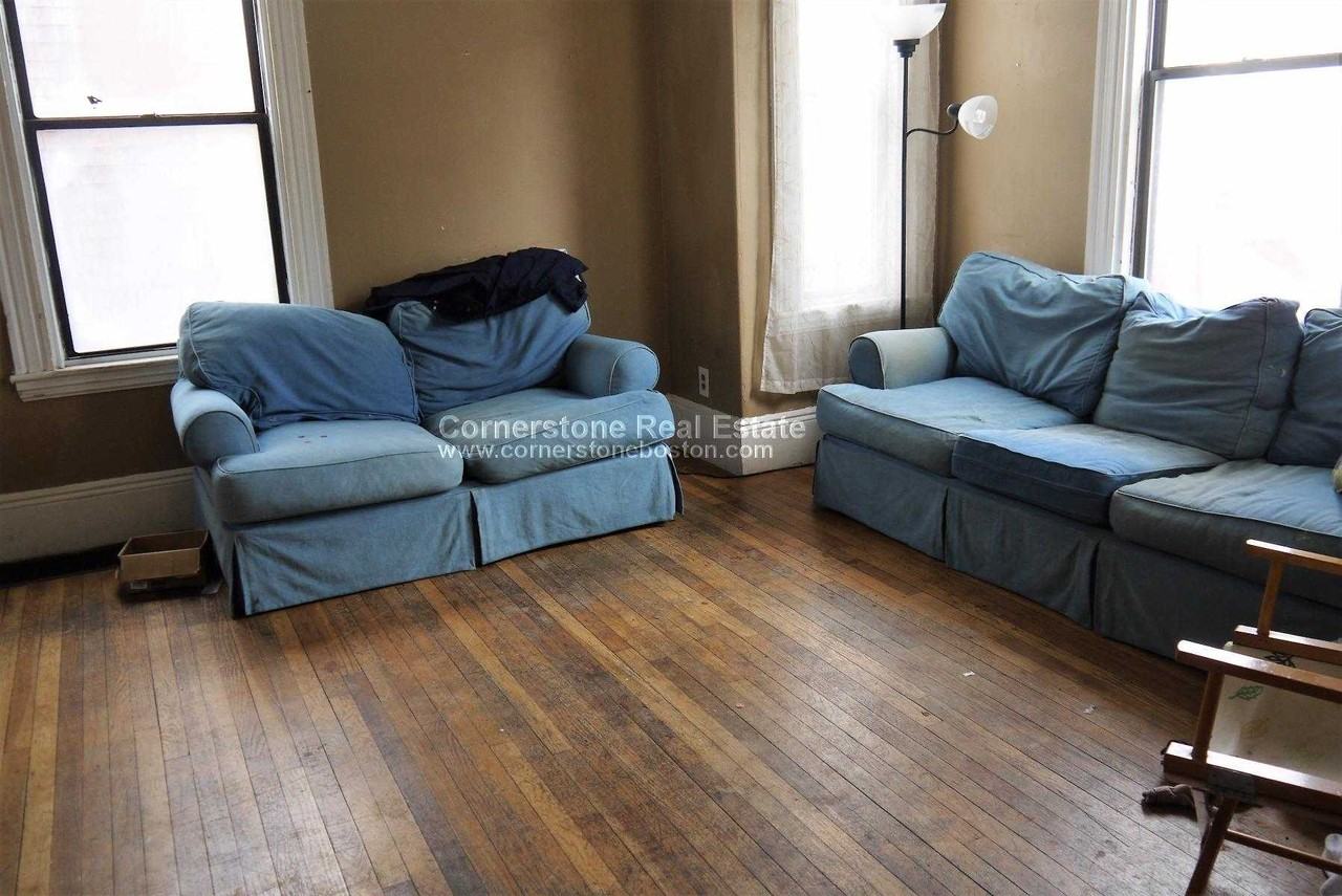 Saunders St - Photo 2 of 25