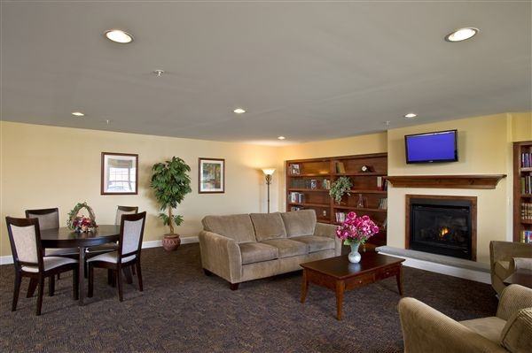 Eagle Crest Senior Village - Photo 3 of 10