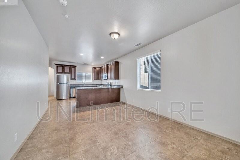 2805 S Flagstone Ln - Photo 5 of 22