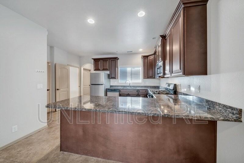 2805 S Flagstone Ln - Photo 7 of 22