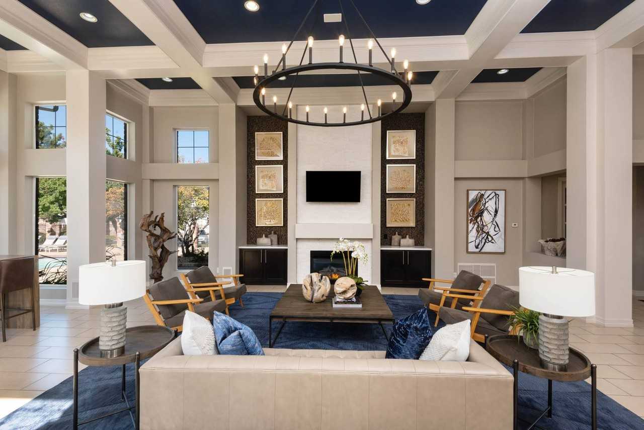 The Windsor - Photo 2 of 41