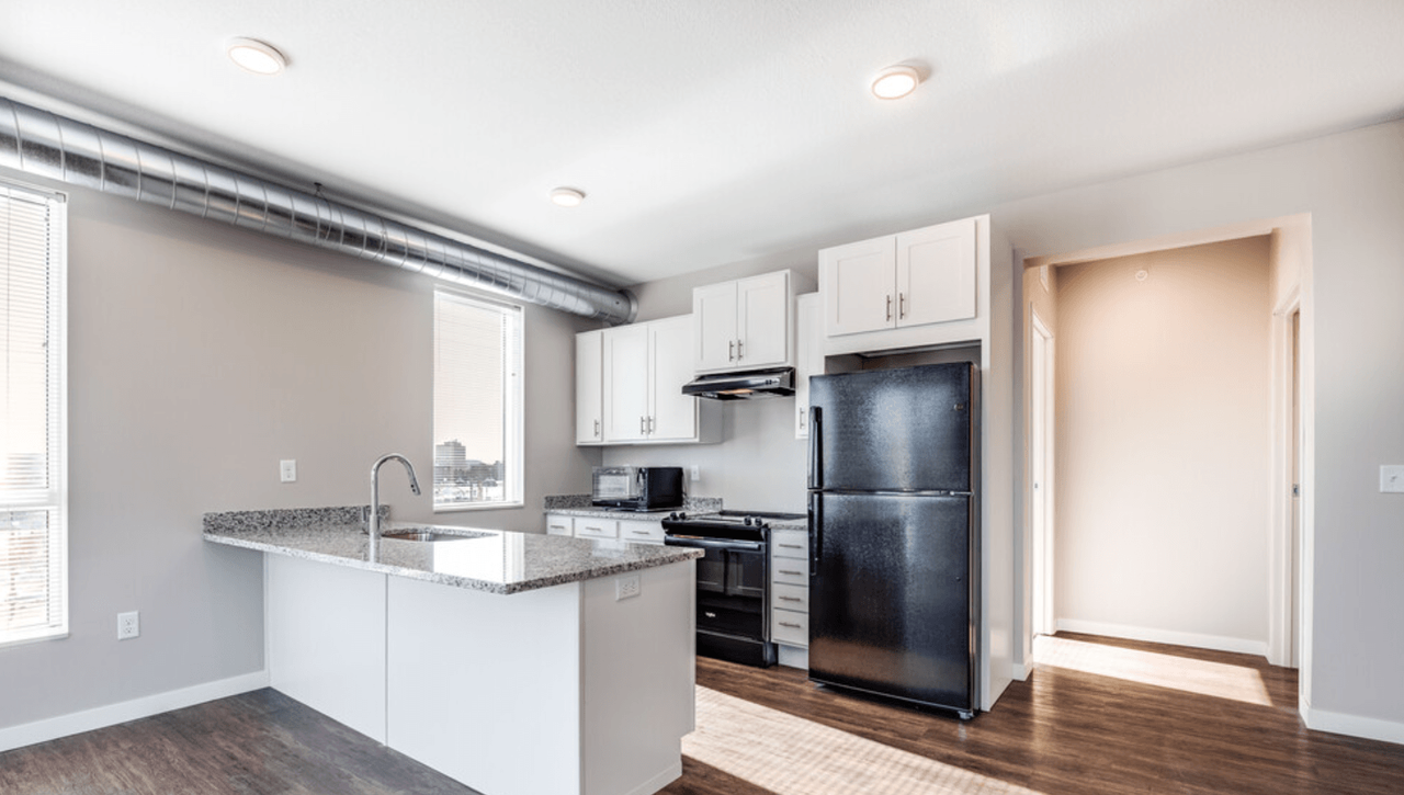 The Hollows - Photo 2 of 50