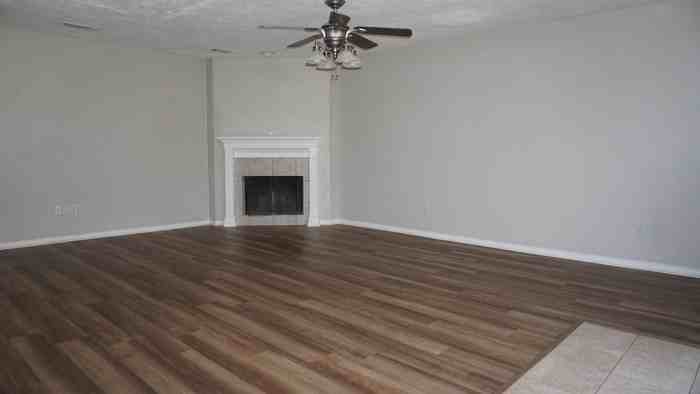 6400 Sunrise Dr - Photo 2 of 13