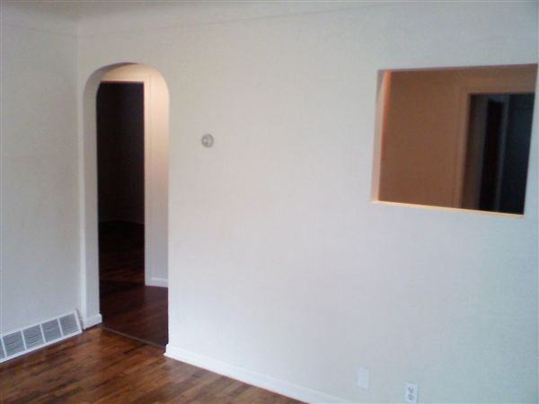 1123 Dowagiac Ave - Photo 2 of 15