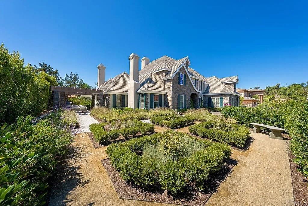 3342 Wentworth Drive - Photo 2 of 27