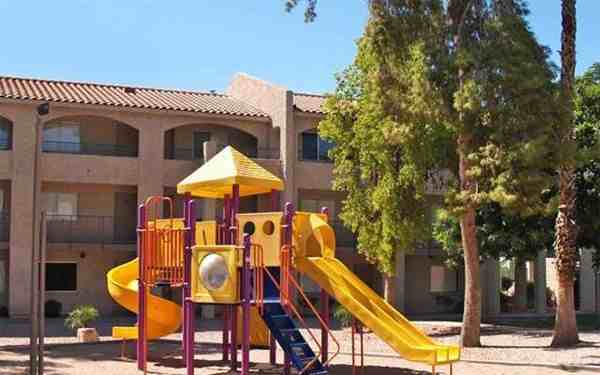 Paseo Del Sol Apts - Photo 2 of 3