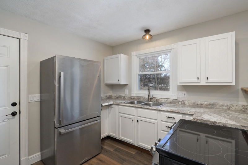 2925 E Bergman St - Photo 2 of 6