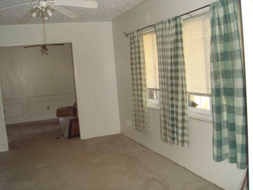 1712 Surrey Trail - Photo 3 of 22