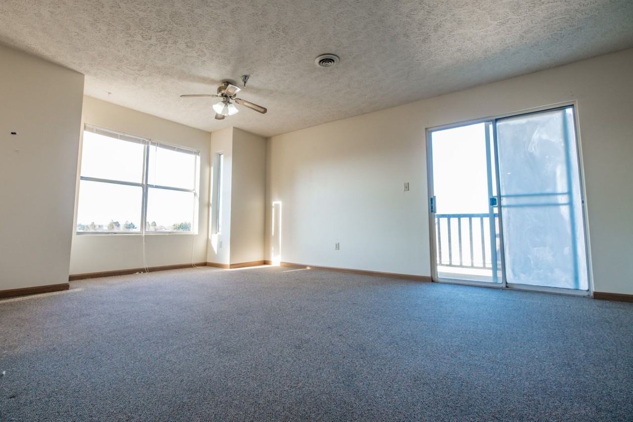 100 Stewart Lane - Photo 2 of 17