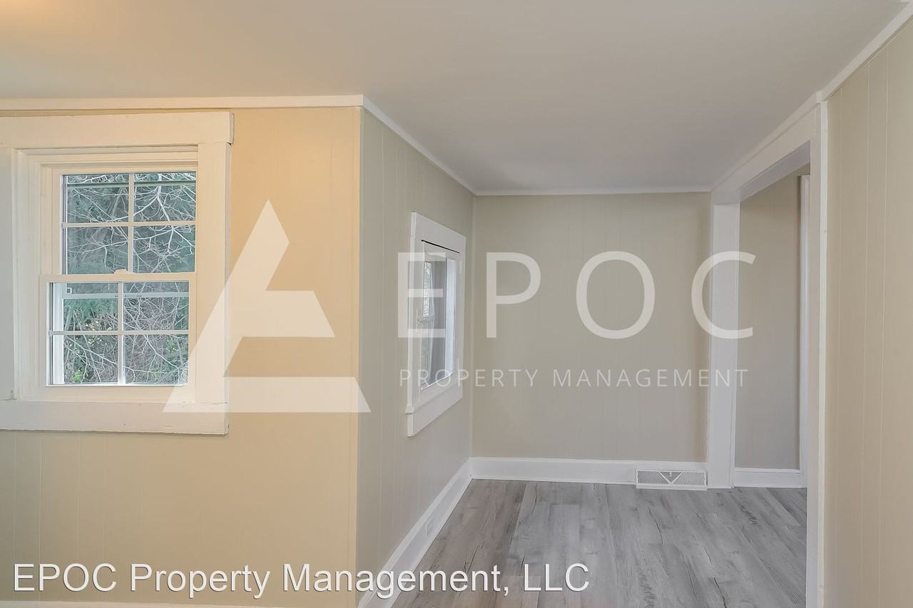 1904 E 3rd St - Photo 3 of 15