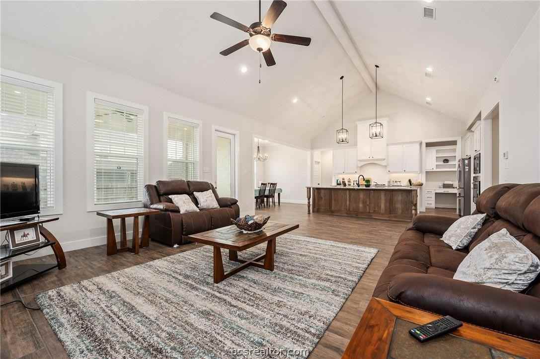 2715 Portland Ave - Photo 2 of 25