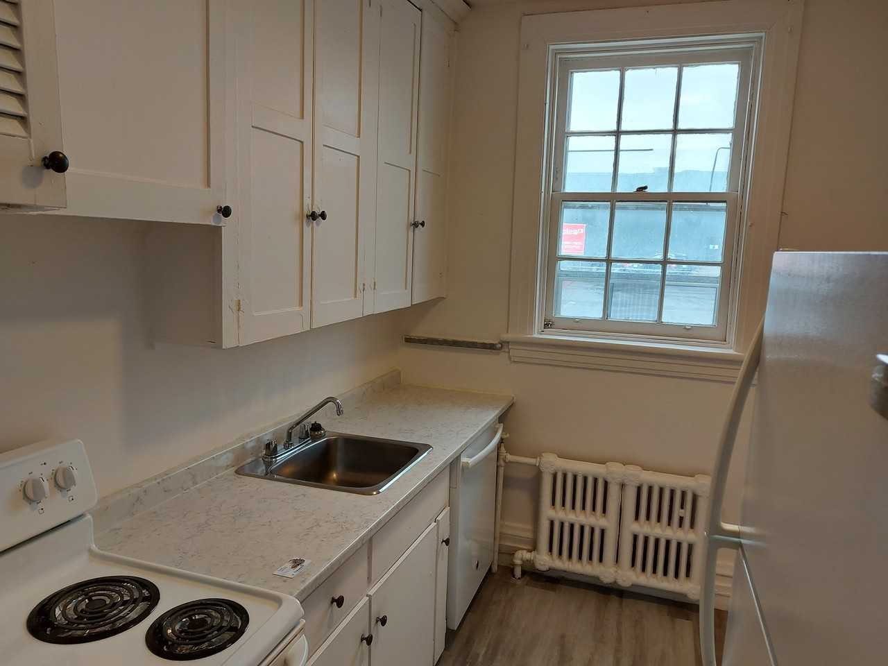 353 Frank Street #5 - Photo 3 of 28