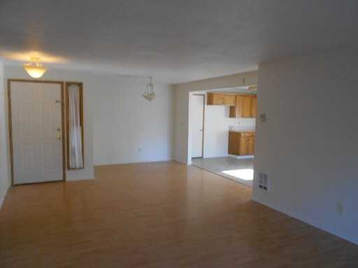 14405 NE 85th St - Photo 2 of 7