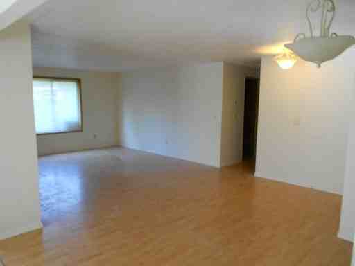 14405 NE 85th St - Photo 3 of 7