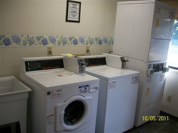 Harbor Lake Apartments - Photo 2 of 10