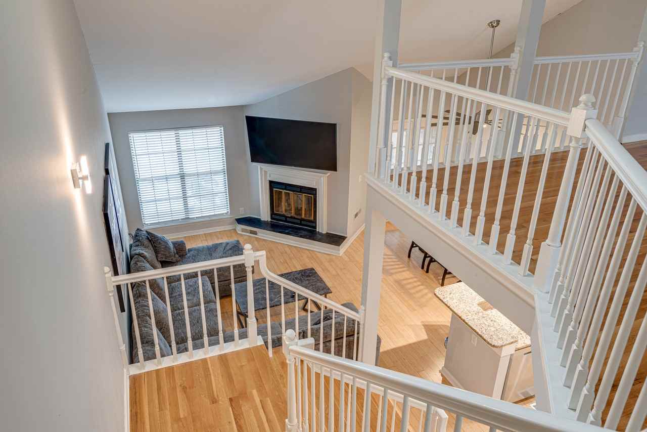 220 Glenstone Cir #220 - Photo 3 of 12