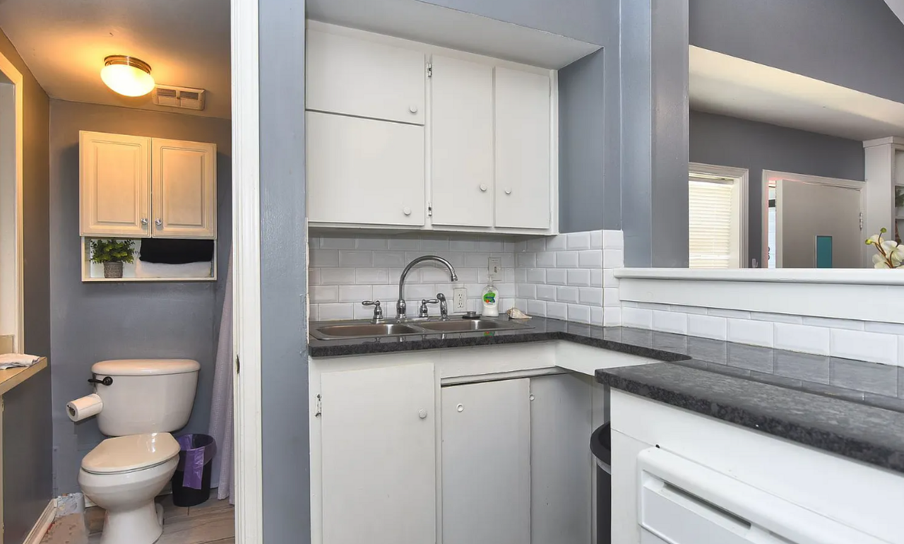2204 1/2 E 14th St #2204-1-2 - Photo 3 of 13