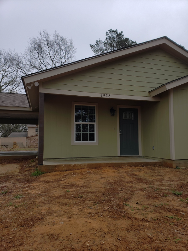 4926 Jade St - Photo 2 of 13