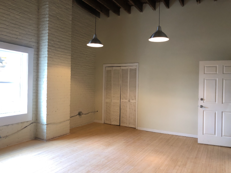 1009 Jefferson Street - Photo 5 of 12