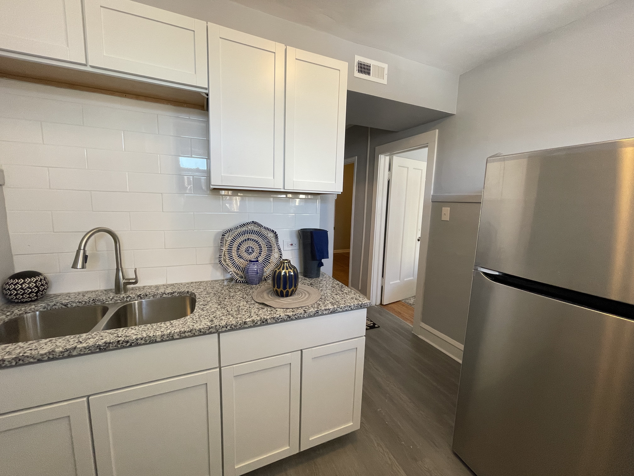 6237 S Spaulding Ave #1 - Photo 4 of 5