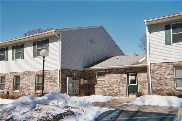 Parkside Apartments - Photo 2 of 10