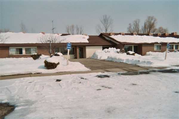 Parkview Apartments - Photo 2 of 8