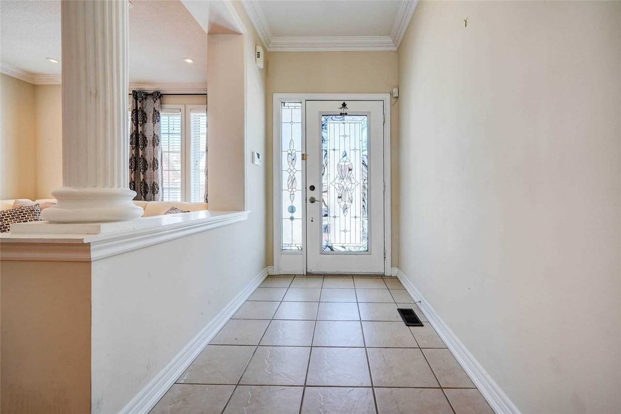 16 Fieldflower Crescent ## - Photo 2 of 6