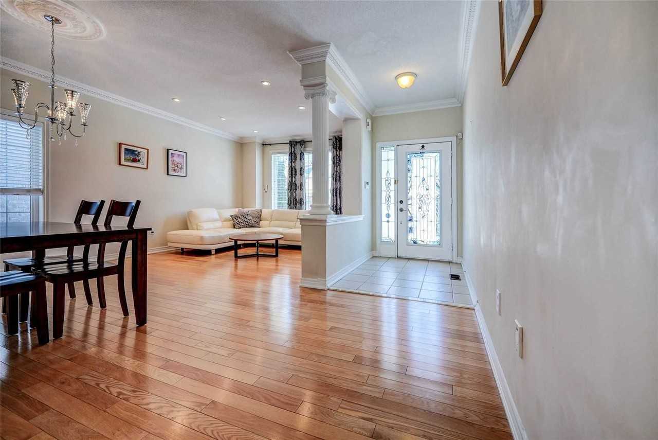 16 Fieldflower Crescent ## - Photo 3 of 6