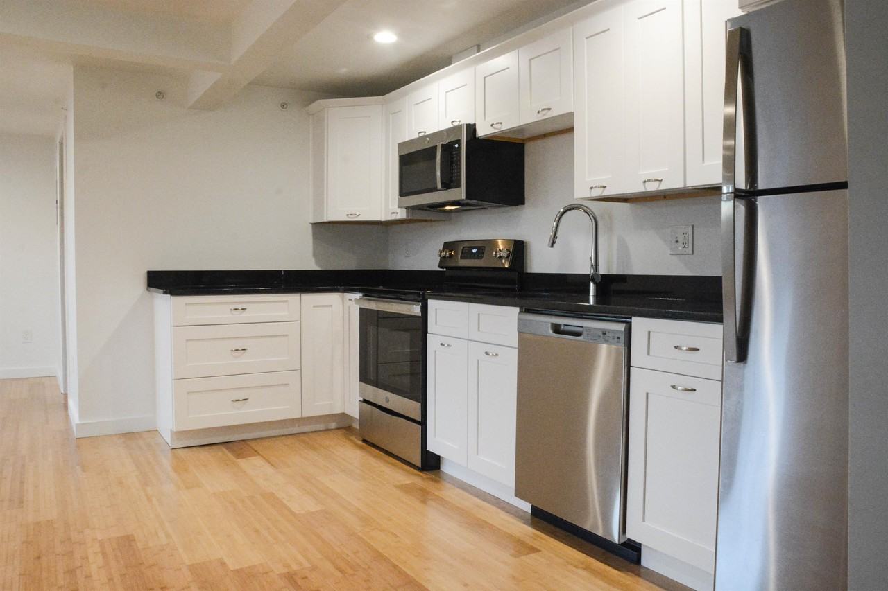 548 Main St #1 - Photo 6 of 21