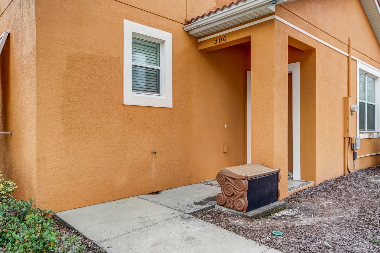 500 Las Fuentes Dr #1 - Photo 2 of 23