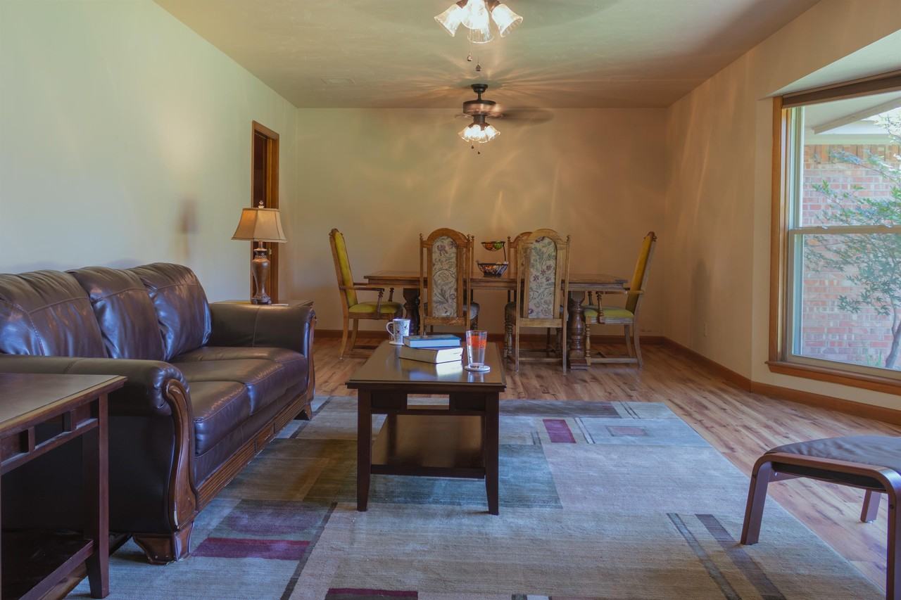 1001 W Will Rogers Dr #1 - Photo 2 of 15